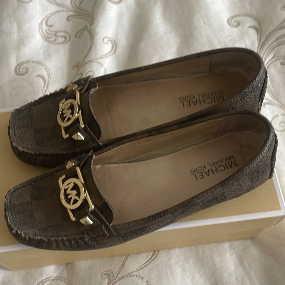 Michael Kors Brown Leather Flats with Gold Chain Detail